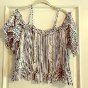 American Eagle off the shoulder new top
